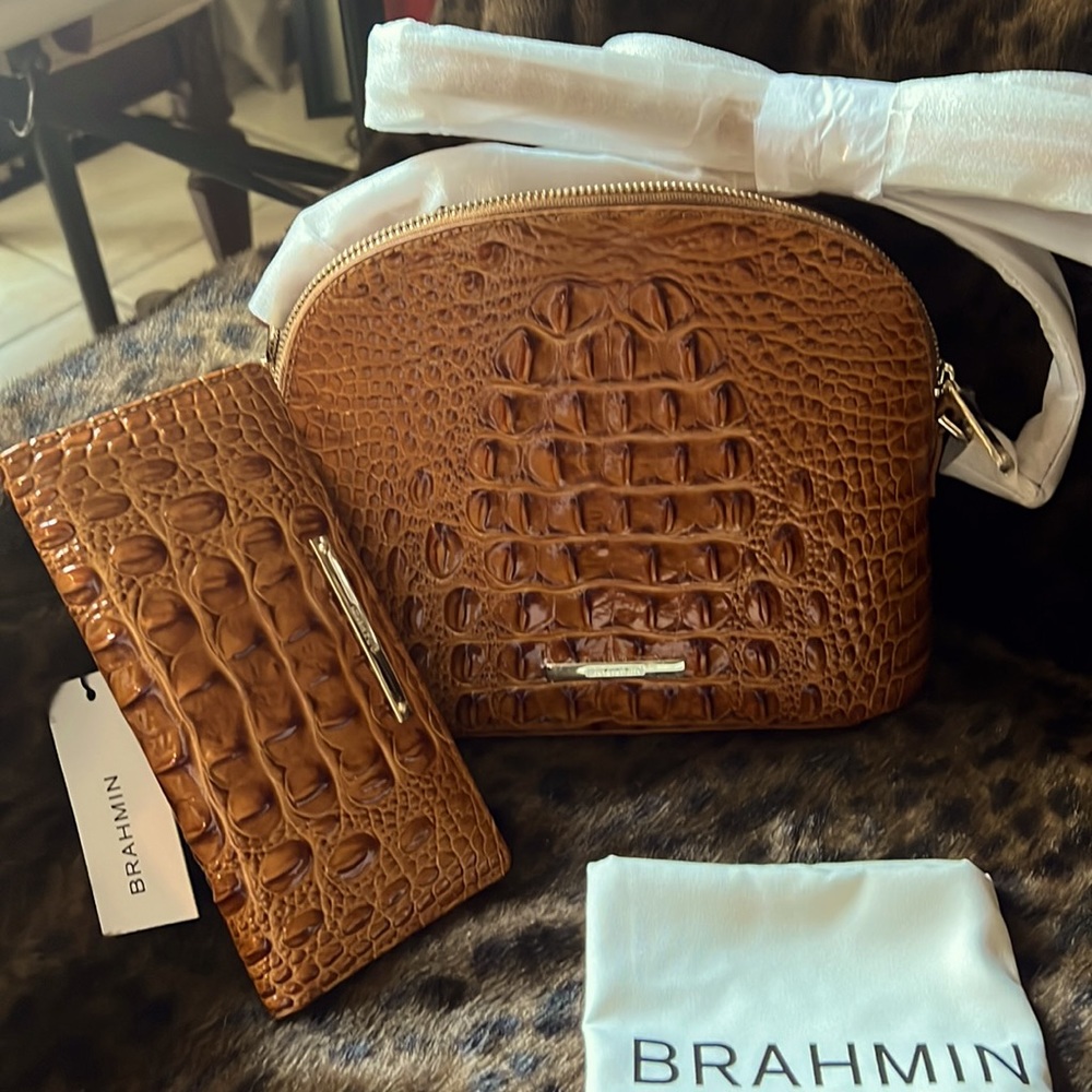 NWT small Georgina, Melbourne in dark rum.